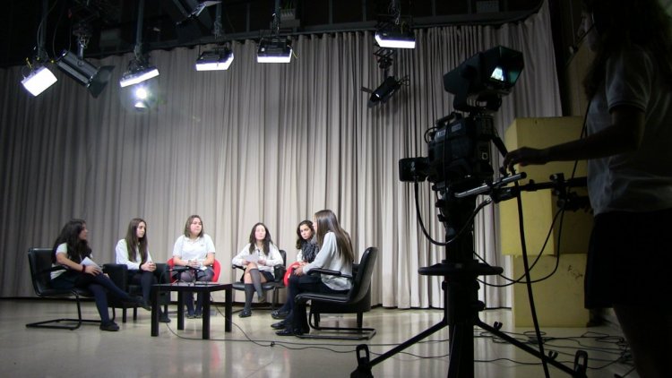Las experiencias muestran diferentes orientaciones metodológicas y perspectivas sobre el papel social y político de los medios